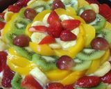 Foto del paso 4 de la receta: Tarta frutal de lujo con crema pastelera!