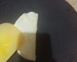 A picture of step 2 of Tawa Papar crispy chaat.