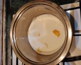 Foto del passaggio 5 della ricetta Crema diplomatica al limone con sfoglia e cioccolato