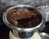 એગ લેસ ચોકલેટ કૅકે (Eggless Chocolate Cake Recipe in Gujarati) રેસીપી સ્ટેપ2ફોટો