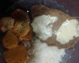 Foto del paso 4 de la receta: Papas con milanesa y arroz ✨🥘🍜🍛