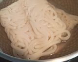 Foto langkah ke 1 dari resep Curry Udon with egg.