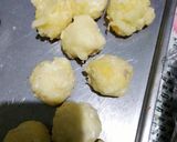 Foto langkah ke 2 dari resep Bola² singkong keju coklat.