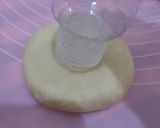 Foto langkah ke 6 dari resep Donat Bunga.