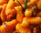 Foto del passaggio 3 della ricetta 🌿🐚Gnocchetti sardi con crema di ceci, cozze e rosmarino🐚 🌿