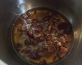 Hình bước làm 2 của món Nhãn Nhục Táo Đỏ Trà (nước mát)/ Longan Cha 龙眼茶