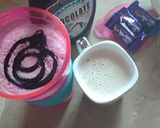 A picture of step 3 of Chocolate milk shake.