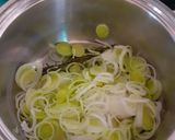 Foto del passaggio 2 della ricetta Risotto ai porri