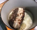 Une image de l'étape 7 de Rôti de cerf mariné, lard et carottes.