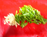Foto del paso 1 de la receta: Espaguetis con ajo, bacon y pimiento verde