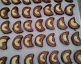 Foto langkah ke 5 dari resep Choco Cashew Cookies.