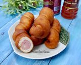 Hình bước làm 11 của món Doughnut Xúc Xích