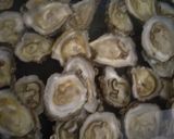 A picture of step 1 of Baked oysters#15minsorlesscooking#jikonichallenge.