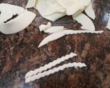 Foto del paso 2 de la receta: Frolitas fake con tapas de empanadas