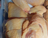 Foto del paso 1 de la receta: Pollo en salsa y verduritas. (Comida aprovechamiento)