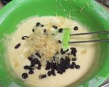 Foto del paso 3 de la receta: Torta sin T.A.C.C de harina de arroz con pasas y manzana 🍏🍎🍚
