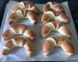 Vajas kifli recept fázis 3 fotója