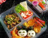 Foto langkah ke 10 dari resep Bekal Ala Japan, Beef Yakiniku, Shrimp & Chicken Egg Roll, Udang Crispy & Salad Wortel.