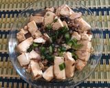 A picture of step 2 of Braised Tofu with Ground Pork and Steamed Broccoli.