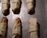 A picture of step 3 of Croissant-Dogs.