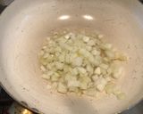 Foto del paso 2 de la receta: Guiso de carne molida y pimientos coloridos