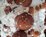 Foto del paso 5 de la receta: Tarta con galleta, duraznos y dulce de leche