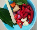 Foto langkah ke 1 dari resep Tongkol suir pedas kemangi.