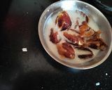 A picture of step 2 of Chestnut dates kheer.