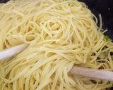 A picture of step 3 of Linguine with speck, saffron and asparagus.