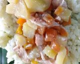 Foto langkah ke 3 dari resep Nasi Kuning Bungkus Isi Kentang Wortel Ayam.
