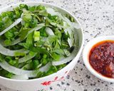 A picture of step 4 of Bún Bò Gân.