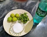 A picture of step 1 of Mojito Drinks.