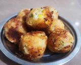 A picture of step 5 of Corn cheese balls.