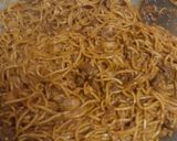 Gambar langkah 14 resipi Mee Goreng Daging.