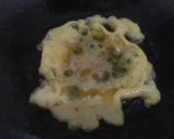 Foto langkah ke 2 dari resep Soft Omelette.