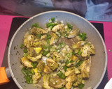 Foto del paso 4 de la receta: Fideuá de alcachofas con langostinos