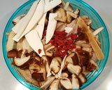 รูปขั้นตอนการทำที่ 2 ของ ปีกไก่ตุ๋นยาจีน