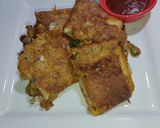 A picture of step 9 of Bread Omelette 😋🍽️.
