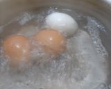 Foto del paso 1 de la receta: Empanadas dulces con pasas de uva y vino blanco