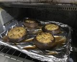 Foto del paso 3 de la receta: Portobellos rellenos de queso azul