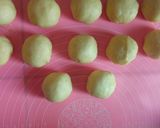 Foto langkah ke 4 dari resep Flower Bread.