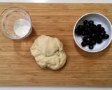 A picture of step 6 of Blackberry pierogi (dumplings).