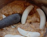 Foto langkah ke 1 dari resep Bobotok / ciu / pais pisang dan cara melipat daun.