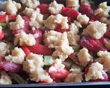 Une image de l'étape 2 de Crumble fraises rhubarbe (sans farine et sucre, ig bas).