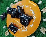 ચોકલેટ ડ્રાયફ્રુટ્સ ચીક્કી (Chocolate Dryfruits Chikki Recipe In Gujarati) રેસીપી સ્ટેપ6ફોટો