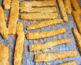 Gyors vendégváró sajtos rudak recept fázis 3 fotója