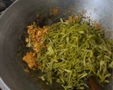 Foto langkah ke 3 dari resep Tumis Bunga Pepaya.