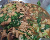 Foto langkah ke 7 dari resep Ayam Cah Jamur a la Bakmi GM.