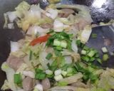 Foto langkah ke 2 dari resep Tumis Sawi dengan Bakso.