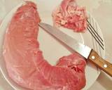 Foto del paso 2 de la receta Filetes de solomillo de cerdo empanados con ensaladilla